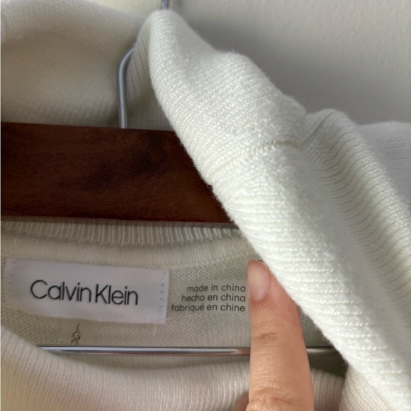 Calvin Klein white and gold turtle neck over sized sweater size L - Picture 3 of 4